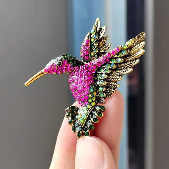 Hummingbird Pink Crystal Pin Brooch - Picture 1 of 7
